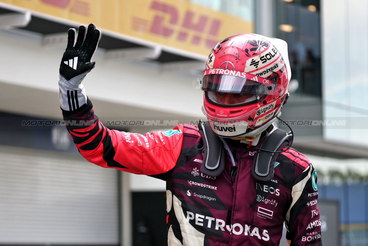 GP MIAMI, George Russell (GBR) Mercedes AMG F1 celebrates his third position in parc ferme.

04.05.2025. Formula 1 World Championship, Rd 6, Miami Grand Prix, Miami, Florida, USA, Gara Day.

- www.xpbimages.com, EMail: requests@xpbimages.com © Copyright: Batchelor / XPB Images