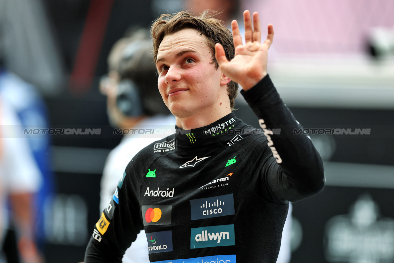 GP MIAMI, Gara winner Oscar Piastri (AUS) McLaren in parc ferme.

04.05.2025. Formula 1 World Championship, Rd 6, Miami Grand Prix, Miami, Florida, USA, Gara Day.

- www.xpbimages.com, EMail: requests@xpbimages.com © Copyright: Charniaux / XPB Images