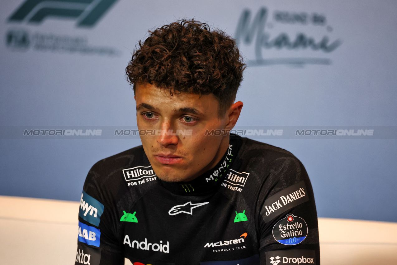 GP MIAMI, Lando Norris (GBR) McLaren in the post race FIA Press Conference.

04.05.2025. Formula 1 World Championship, Rd 6, Miami Grand Prix, Miami, Florida, USA, Gara Day.

- www.xpbimages.com, EMail: requests@xpbimages.com © Copyright: Moy / XPB Images