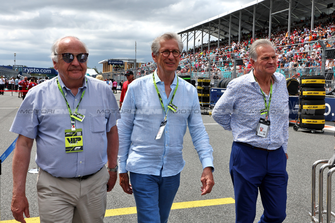 GP MIAMI, Mario Illien (SUI) (Centre) on the grid.

04.05.2025. Formula 1 World Championship, Rd 6, Miami Grand Prix, Miami, Florida, USA, Gara Day.

- www.xpbimages.com, EMail: requests@xpbimages.com © Copyright: Moy / XPB Images