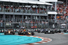 GP MIAMI, Max Verstappen (NLD) Red Bull Racing RB21 runs Lando Norris (GBR) McLaren MCL39 wide at the partenza of the race.

04.05.2025. Formula 1 World Championship, Rd 6, Miami Grand Prix, Miami, Florida, USA, Gara Day.

- www.xpbimages.com, EMail: requests@xpbimages.com © Copyright: Bearne / XPB Images