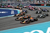 GP MIAMI, Max Verstappen (NLD) Red Bull Racing RB21 davanti a Lando Norris (GBR) McLaren MCL39 e Oscar Piastri (AUS) McLaren MCL39 at the partenza of the race.

04.05.2025. Formula 1 World Championship, Rd 6, Miami Grand Prix, Miami, Florida, USA, Gara Day.

- www.xpbimages.com, EMail: requests@xpbimages.com © Copyright: Price / XPB Images
