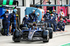 GP MIAMI, Carlos Sainz (ESP) Atlassian Williams Racing FW46 makes a pit stop.

04.05.2025. Formula 1 World Championship, Rd 6, Miami Grand Prix, Miami, Florida, USA, Gara Day.

- www.xpbimages.com, EMail: requests@xpbimages.com © Copyright: Batchelor / XPB Images