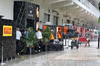GP MIAMI, Circuit Atmosfera - heavy rain falls in the paddock.

04.05.2025. Formula 1 World Championship, Rd 6, Miami Grand Prix, Miami, Florida, USA, Gara Day.

- www.xpbimages.com, EMail: requests@xpbimages.com © Copyright: Moy / XPB Images