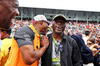 GP MIAMI, (L to R): Michael Strahan (USA) TV host with Seal (GBR) Singer on the grid.

04.05.2025. Formula 1 World Championship, Rd 6, Miami Grand Prix, Miami, Florida, USA, Gara Day.

- www.xpbimages.com, EMail: requests@xpbimages.com © Copyright: Moy / XPB Images