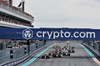 GP MIAMI, Max Verstappen (NLD) Red Bull Racing RB21 davanti a Lando Norris (GBR) McLaren MCL39 at the partenza of the race.

04.05.2025. Formula 1 World Championship, Rd 6, Miami Grand Prix, Miami, Florida, USA, Gara Day.

- www.xpbimages.com, EMail: requests@xpbimages.com © Copyright: Moy / XPB Images