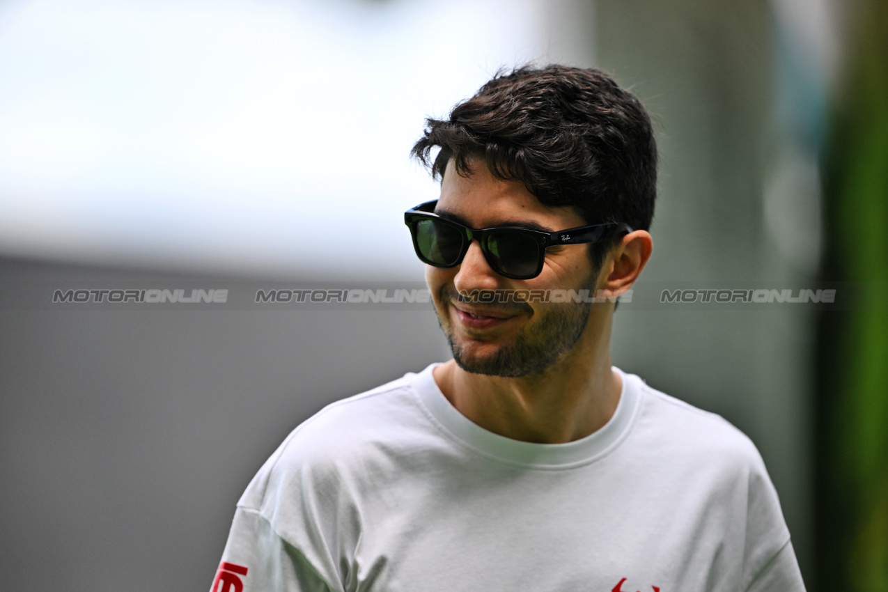 GP MIAMI, Esteban Ocon (FRA) Haas F1 Team.

01.05.2025. Formula 1 World Championship, Rd 6, Miami Grand Prix, Miami, Florida, USA, Preparation Day.

- www.xpbimages.com, EMail: requests@xpbimages.com © Copyright: Price / XPB Images