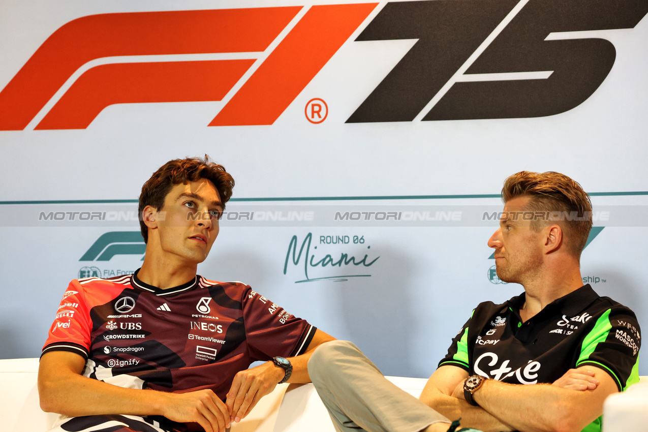 GP MIAMI, (L to R): George Russell (GBR) Mercedes AMG F1 e Nico Hulkenberg (GER) Sauber in the FIA Press Conference.

01.05.2025. Formula 1 World Championship, Rd 6, Miami Grand Prix, Miami, Florida, USA, Preparation Day.

- www.xpbimages.com, EMail: requests@xpbimages.com © Copyright: Bearne / XPB Images