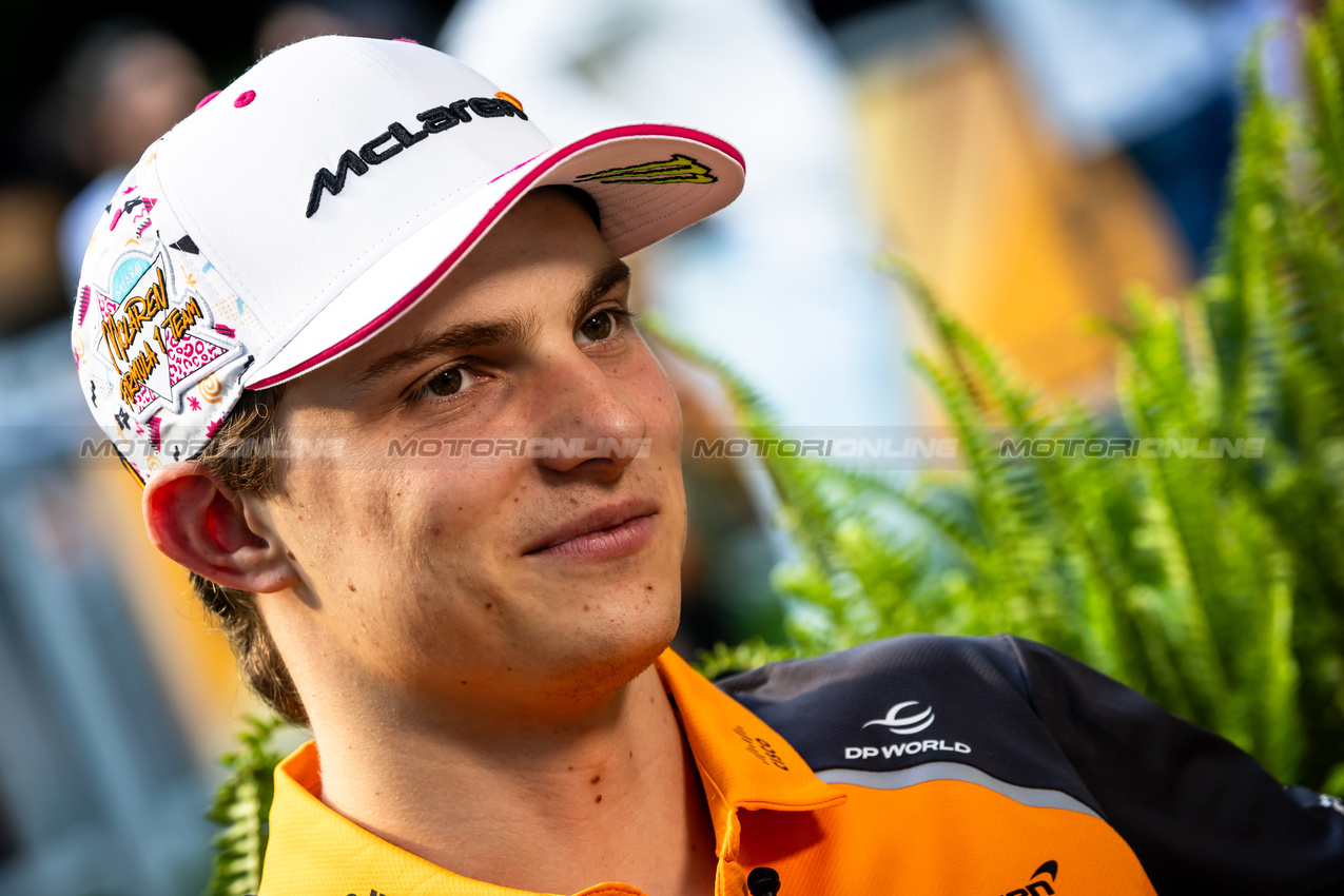 GP MIAMI, Oscar Piastri (AUS) McLaren.

01.05.2025. Formula 1 World Championship, Rd 6, Miami Grand Prix, Miami, Florida, USA, Preparation Day.

- www.xpbimages.com, EMail: requests@xpbimages.com © Copyright: Bearne / XPB Images