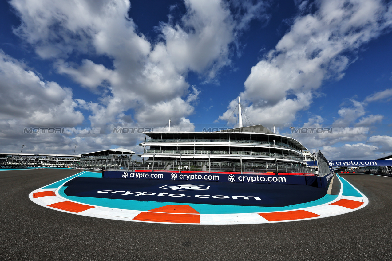 GP MIAMI, Circuit Atmosfera - track detail.

01.05.2025. Formula 1 World Championship, Rd 6, Miami Grand Prix, Miami, Florida, USA, Preparation Day.

- www.xpbimages.com, EMail: requests@xpbimages.com © Copyright: Moy / XPB Images