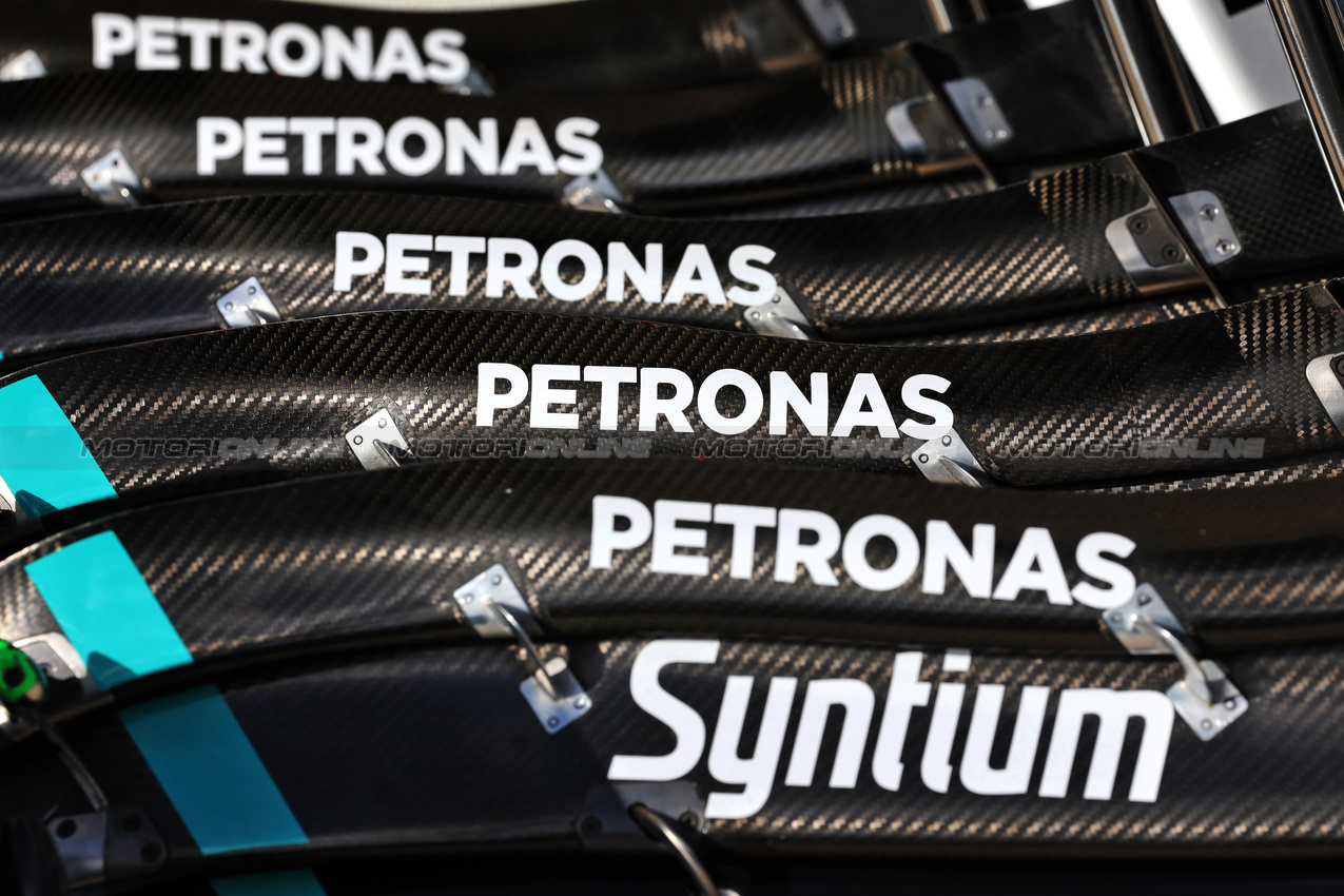 GP MIAMI, Mercedes AMG F1 W16 front wings.

01.05.2025. Formula 1 World Championship, Rd 6, Miami Grand Prix, Miami, Florida, USA, Preparation Day.

- www.xpbimages.com, EMail: requests@xpbimages.com © Copyright: Moy / XPB Images
