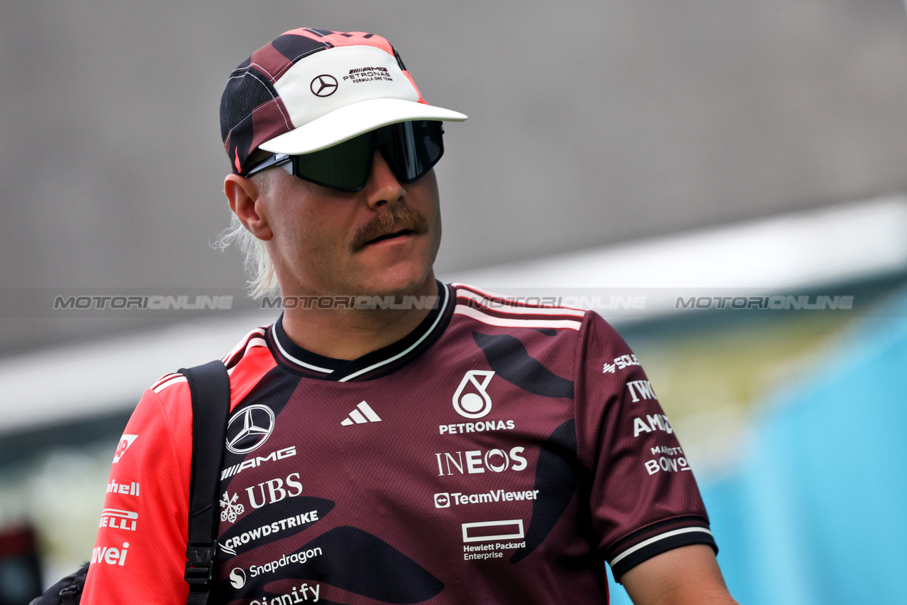 GP MIAMI, Valtteri Bottas (FIN) Mercedes AMG F1 Reserve Driver.

01.05.2025. Formula 1 World Championship, Rd 6, Miami Grand Prix, Miami, Florida, USA, Preparation Day.

- www.xpbimages.com, EMail: requests@xpbimages.com © Copyright: Bearne / XPB Images