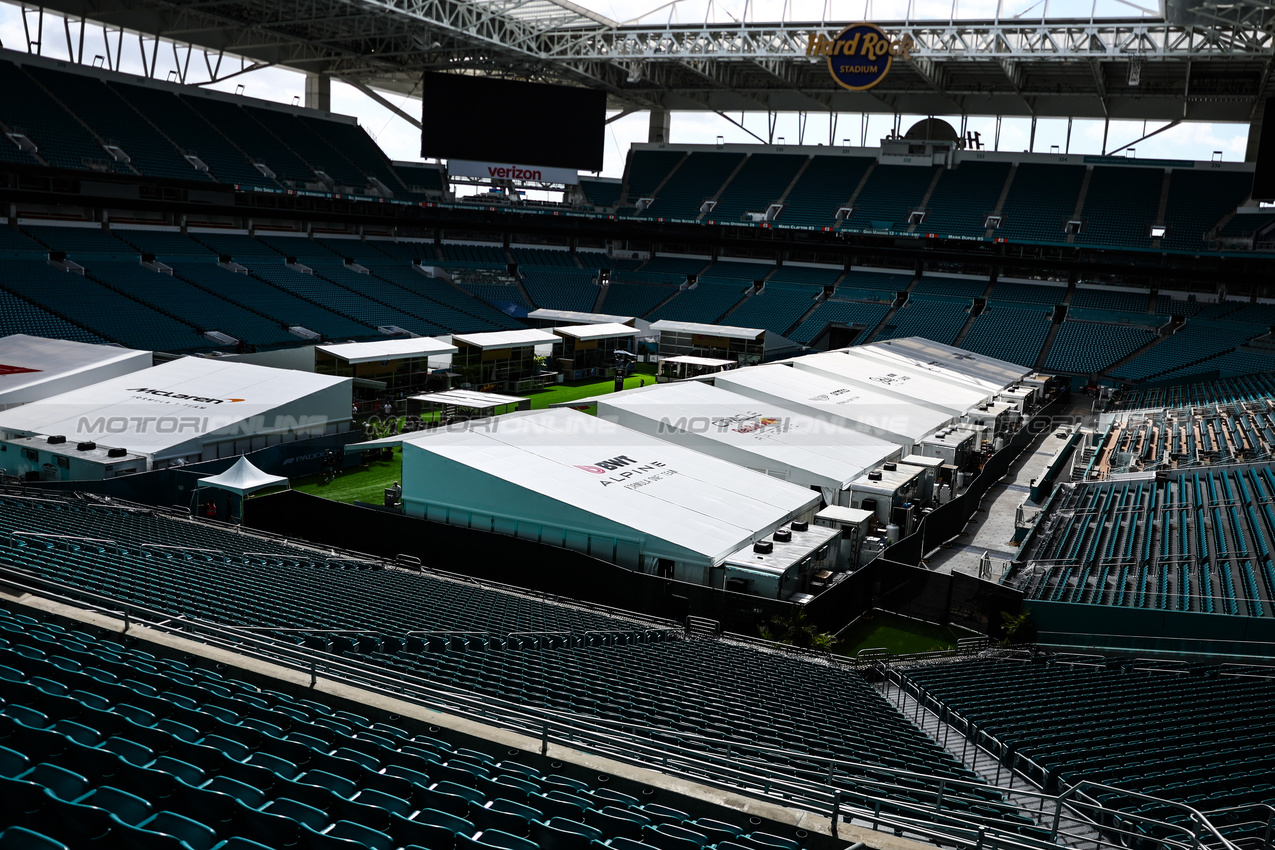 GP MIAMI, Paddock in the Hard Rock Stadium
01.05.2025. Formula 1 World Championship, Rd 6, Miami Grand Prix, Miami, Florida, USA, Preparation Day.
- www.xpbimages.com, EMail: requests@xpbimages.com © Copyright: Charniaux / XPB Images