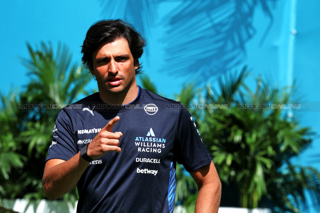 GP MIAMI, Carlos Sainz (ESP) Atlassian Williams Racing.

01.05.2025. Formula 1 World Championship, Rd 6, Miami Grand Prix, Miami, Florida, USA, Preparation Day.

- www.xpbimages.com, EMail: requests@xpbimages.com © Copyright: Moy / XPB Images