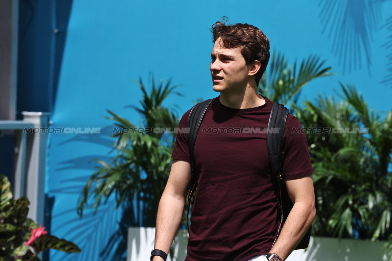 GP MIAMI, Oscar Piastri (AUS) McLaren.

01.05.2025. Formula 1 World Championship, Rd 6, Miami Grand Prix, Miami, Florida, USA, Preparation Day.

- www.xpbimages.com, EMail: requests@xpbimages.com © Copyright: Moy / XPB Images