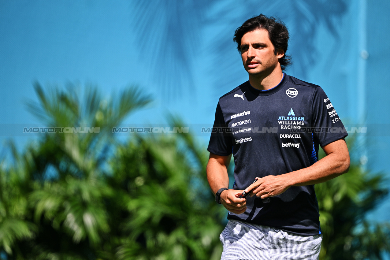 GP MIAMI, Carlos Sainz (ESP) Atlassian Williams Racing.

01.05.2025. Formula 1 World Championship, Rd 6, Miami Grand Prix, Miami, Florida, USA, Preparation Day.

- www.xpbimages.com, EMail: requests@xpbimages.com © Copyright: Price / XPB Images