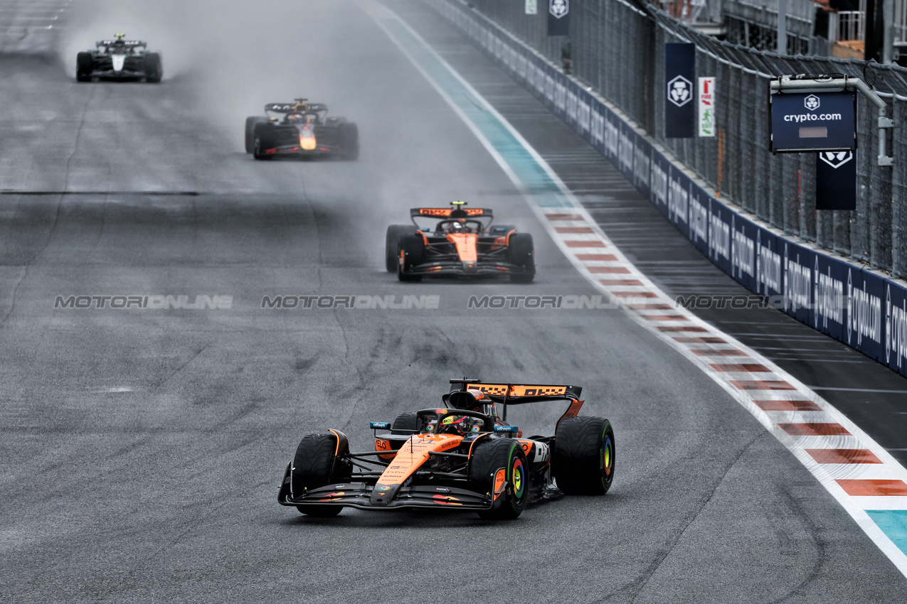 GP MIAMI, Oscar Piastri (AUS) McLaren MCL39.

03.05.2025. Formula 1 World Championship, Rd 6, Miami Grand Prix, Miami, Florida, USA, Sprint e Qualifiche Day.

- www.xpbimages.com, EMail: requests@xpbimages.com © Copyright: Moy / XPB Images