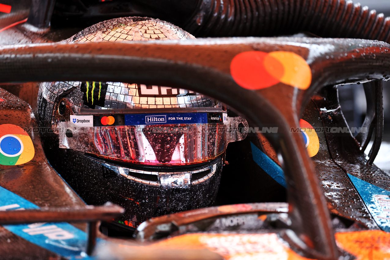 GP MIAMI, Lando Norris (GBR) McLaren MCL39.

03.05.2025. Formula 1 World Championship, Rd 6, Miami Grand Prix, Miami, Florida, USA, Sprint e Qualifiche Day.

- www.xpbimages.com, EMail: requests@xpbimages.com © Copyright: Moy / XPB Images