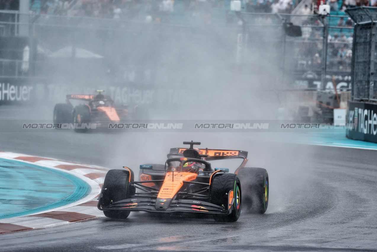 GP MIAMI, Oscar Piastri (AUS) McLaren MCL39.

03.05.2025. Formula 1 World Championship, Rd 6, Miami Grand Prix, Miami, Florida, USA, Sprint e Qualifiche Day.

- www.xpbimages.com, EMail: requests@xpbimages.com © Copyright: Bearne / XPB Images