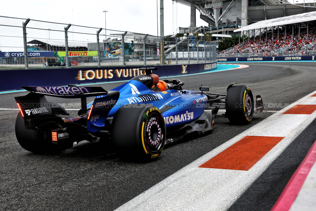 GP MIAMI, Carlos Sainz (ESP) Atlassian Williams Racing FW46.

03.05.2025. Formula 1 World Championship, Rd 6, Miami Grand Prix, Miami, Florida, USA, Sprint e Qualifiche Day.

- www.xpbimages.com, EMail: requests@xpbimages.com © Copyright: Charniaux / XPB Images