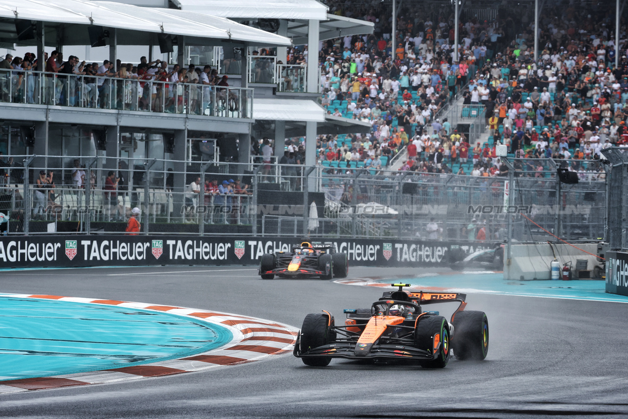 GP MIAMI, Lando Norris (GBR) McLaren MCL39.

03.05.2025. Formula 1 World Championship, Rd 6, Miami Grand Prix, Miami, Florida, USA, Sprint e Qualifiche Day.

- www.xpbimages.com, EMail: requests@xpbimages.com © Copyright: Bearne / XPB Images