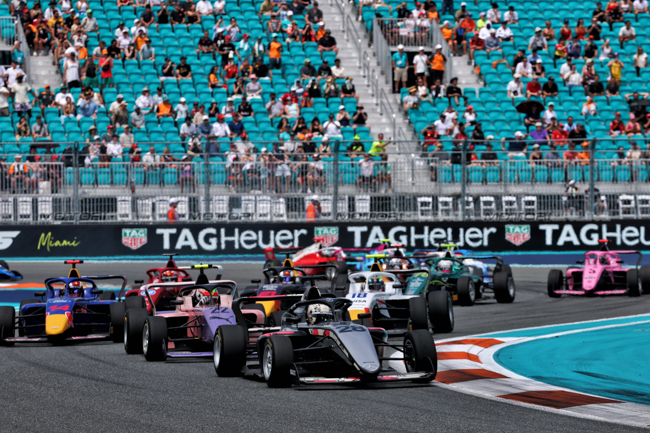 GP MIAMI, Doriane Pin (FRA) Prema Racing at the partenza of the race.

03.05.2025. FIA Formula Academy, Rd 3, Gara 1, Miami, Florida, USA, Saturday.

- www.xpbimages.com, EMail: requests@xpbimages.com Copyright: XPB Images