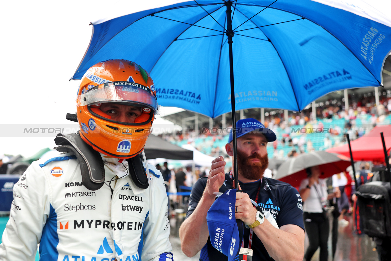 GP MIAMI, Alexander Albon (THA) Atlassian Williams Racing on the grid.

03.05.2025. Formula 1 World Championship, Rd 6, Miami Grand Prix, Miami, Florida, USA, Sprint e Qualifiche Day.

- www.xpbimages.com, EMail: requests@xpbimages.com © Copyright: Bearne / XPB Images
