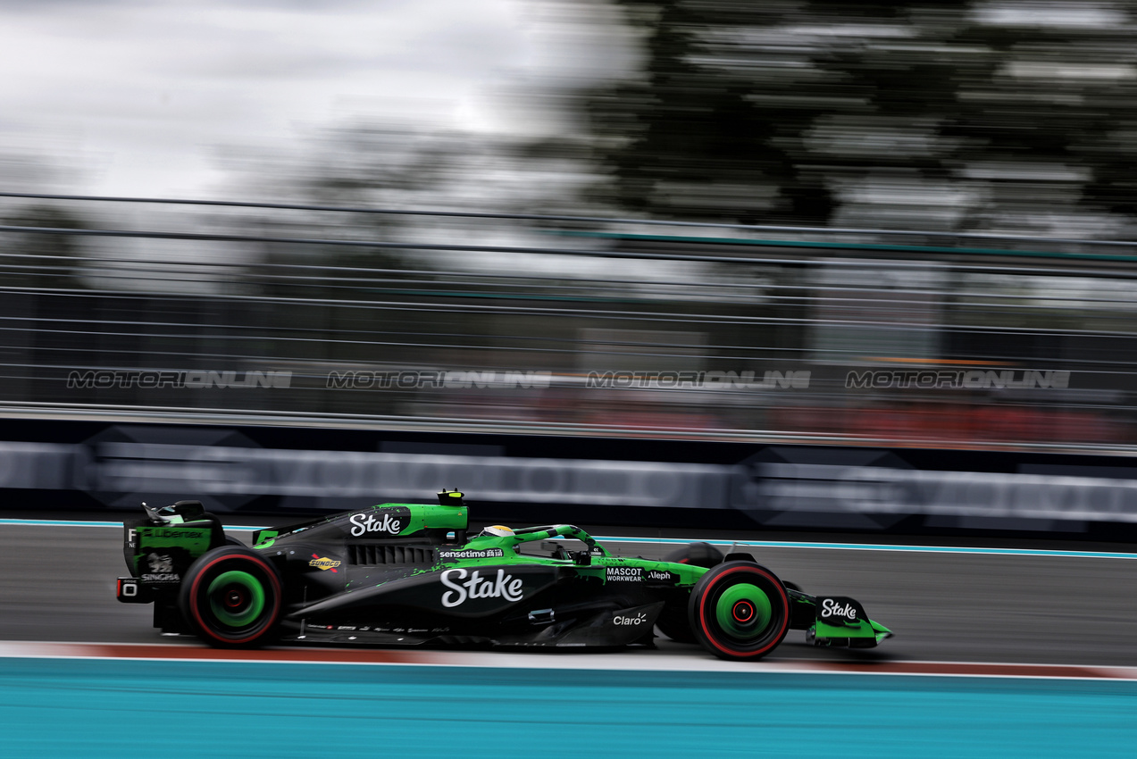 GP MIAMI, Gabriel Bortoleto (BRA) Sauber C45.

03.05.2025. Formula 1 World Championship, Rd 6, Miami Grand Prix, Miami, Florida, USA, Sprint e Qualifiche Day.

- www.xpbimages.com, EMail: requests@xpbimages.com © Copyright: Charniaux / XPB Images