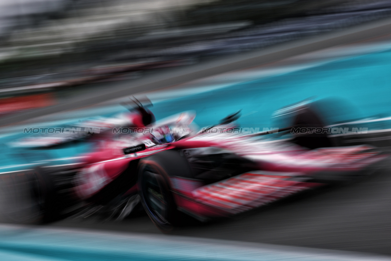 GP MIAMI, Isack Hadjar (FRA) Racing Bulls VCARB 02.

03.05.2025. Formula 1 World Championship, Rd 6, Miami Grand Prix, Miami, Florida, USA, Sprint e Qualifiche Day.

- www.xpbimages.com, EMail: requests@xpbimages.com © Copyright: Charniaux / XPB Images