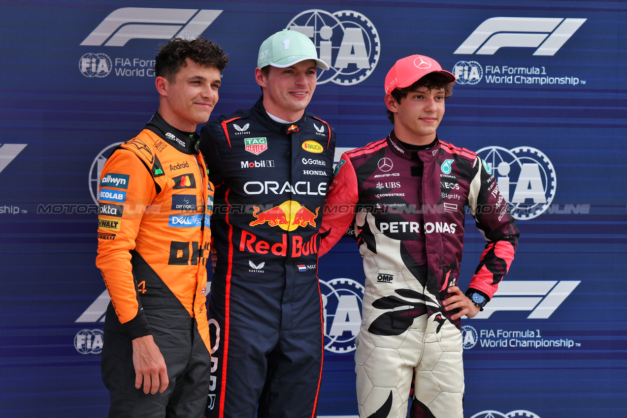 GP MIAMI, Qualifiche top three in parc ferme (L to R): Lando Norris (GBR) McLaren, second; Max Verstappen (NLD) Red Bull Racing, pole position; Andrea Kimi Antonelli (ITA) Mercedes AMG F1, third.

03.05.2025. Formula 1 World Championship, Rd 6, Miami Grand Prix, Miami, Florida, USA, Sprint e Qualifiche Day.

- www.xpbimages.com, EMail: requests@xpbimages.com © Copyright: Moy / XPB Images