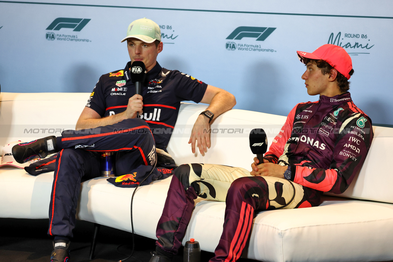 GP MIAMI, (L to R): Max Verstappen (NLD) Red Bull Racing e Andrea Kimi Antonelli (ITA) Mercedes AMG F1 in the post qualifying FIA Press Conference.

03.05.2025. Formula 1 World Championship, Rd 6, Miami Grand Prix, Miami, Florida, USA, Sprint e Qualifiche Day.

- www.xpbimages.com, EMail: requests@xpbimages.com © Copyright: Moy / XPB Images