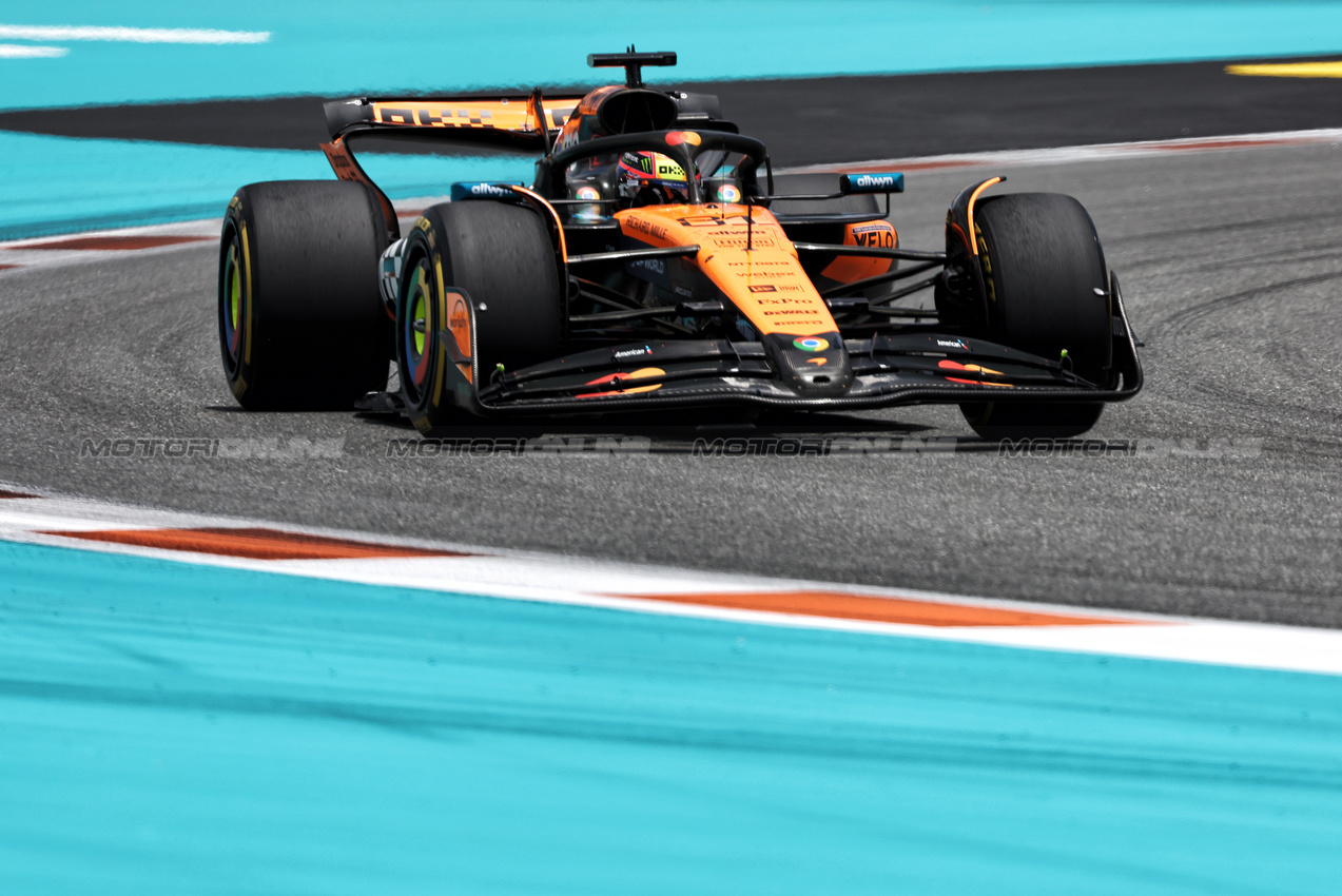 GP MIAMI, Oscar Piastri (AUS) McLaren MCL39.

02.05.2025. Formula 1 World Championship, Rd 6, Miami Grand Prix, Miami, Florida, USA, Sprint Qualifiche Day.

- www.xpbimages.com, EMail: requests@xpbimages.com © Copyright: Bearne / XPB Images