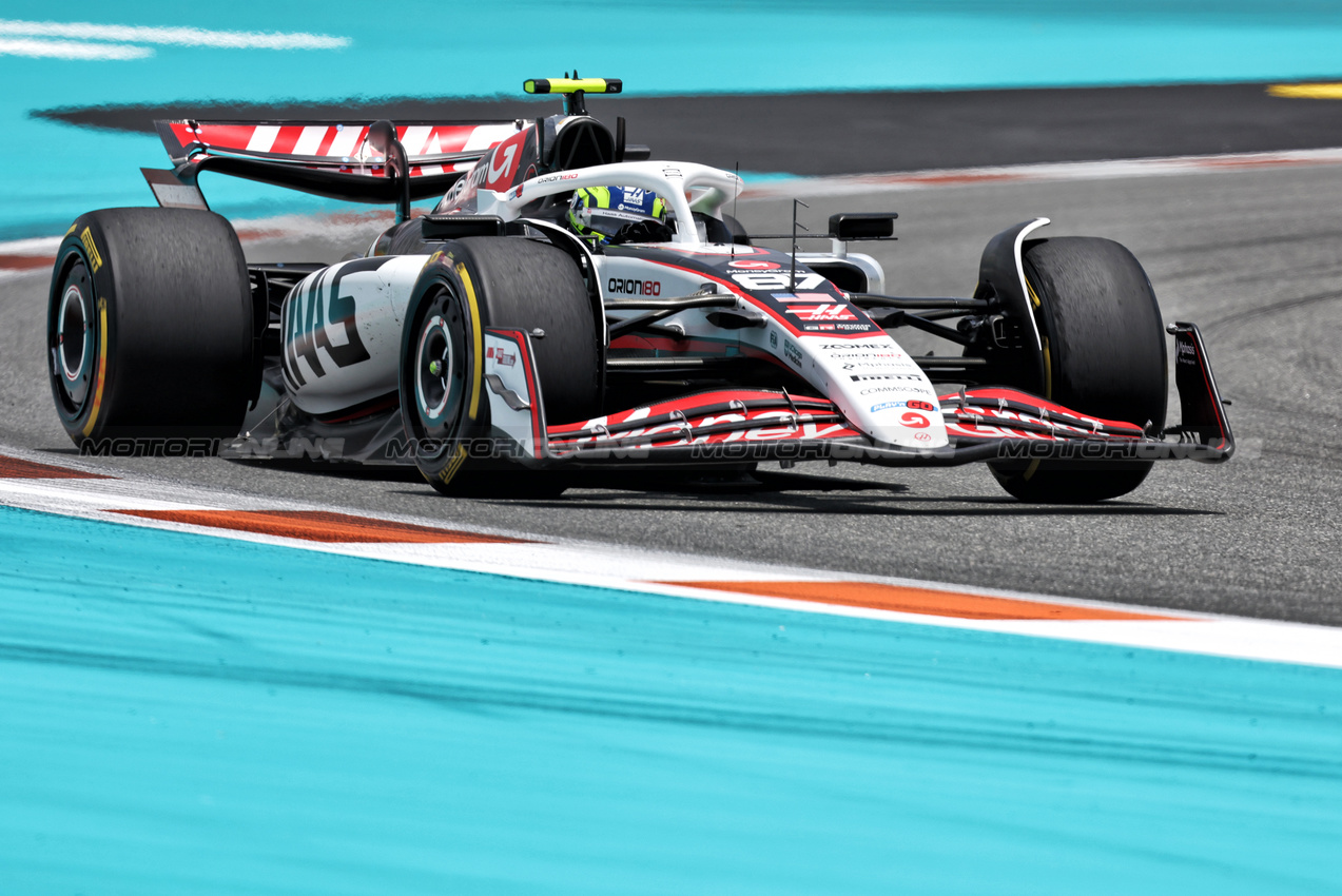 GP MIAMI, Oliver Bearman (GBR) Haas VF-25.

02.05.2025. Formula 1 World Championship, Rd 6, Miami Grand Prix, Miami, Florida, USA, Sprint Qualifiche Day.

- www.xpbimages.com, EMail: requests@xpbimages.com © Copyright: Bearne / XPB Images