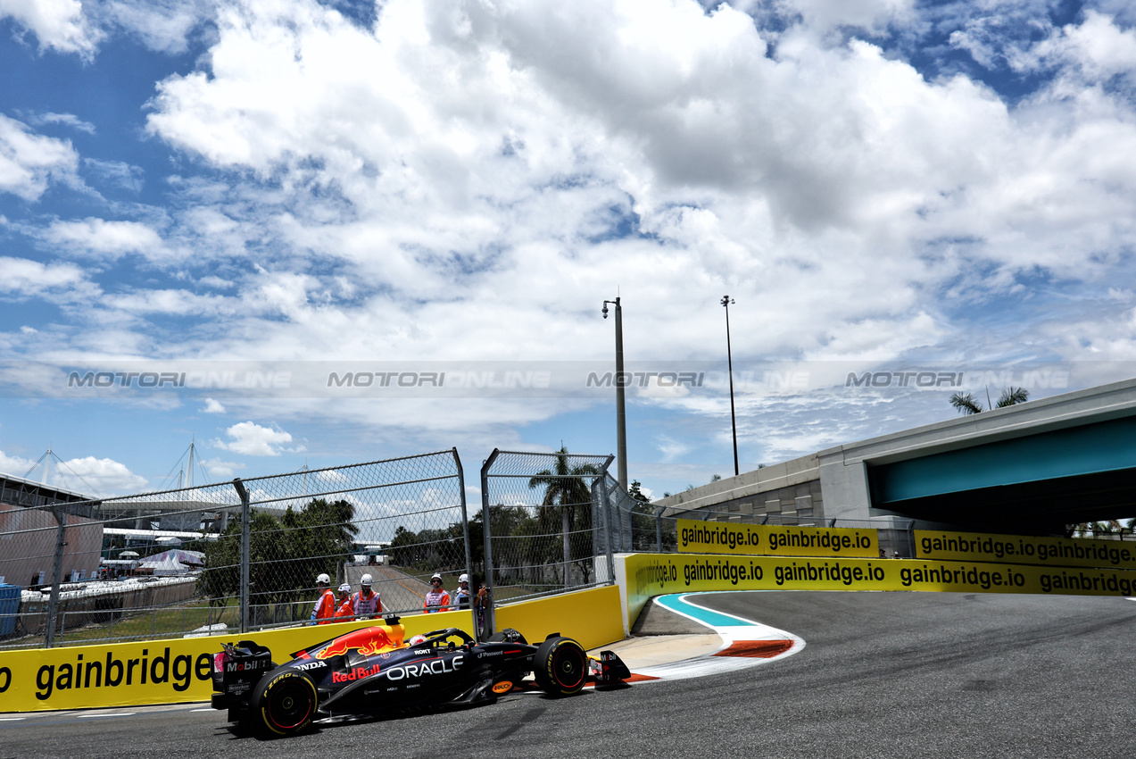 GP MIAMI, Max Verstappen (NLD) Red Bull Racing RB21.

02.05.2025. Formula 1 World Championship, Rd 6, Miami Grand Prix, Miami, Florida, USA, Sprint Qualifiche Day.

- www.xpbimages.com, EMail: requests@xpbimages.com © Copyright: Charniaux / XPB Images