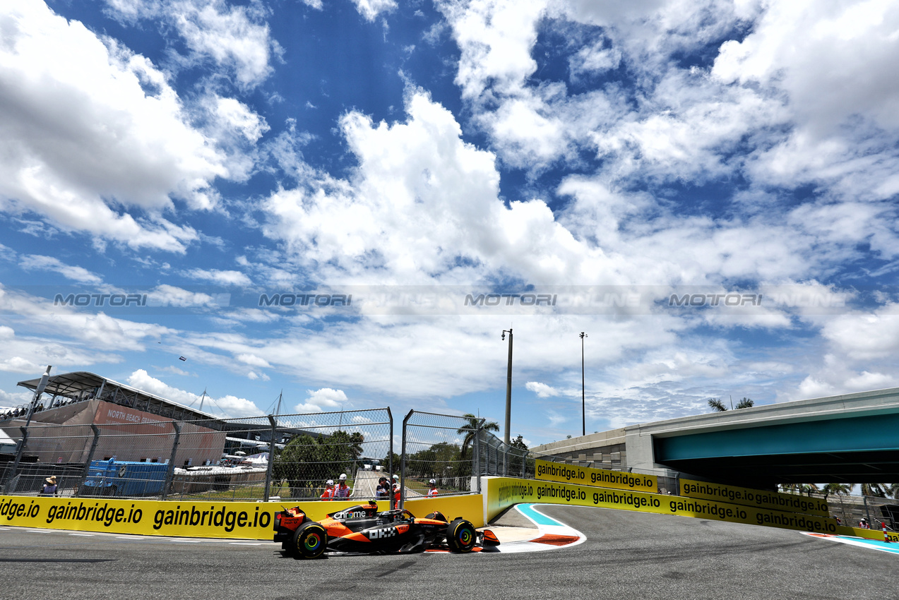 GP MIAMI, Lando Norris (GBR) McLaren MCL39.

02.05.2025. Formula 1 World Championship, Rd 6, Miami Grand Prix, Miami, Florida, USA, Sprint Qualifiche Day.

- www.xpbimages.com, EMail: requests@xpbimages.com © Copyright: Charniaux / XPB Images