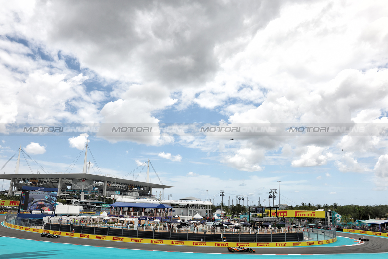 GP MIAMI, Oscar Piastri (AUS) McLaren MCL39.

02.05.2025. Formula 1 World Championship, Rd 6, Miami Grand Prix, Miami, Florida, USA, Sprint Qualifiche Day.

- www.xpbimages.com, EMail: requests@xpbimages.com © Copyright: Bearne / XPB Images