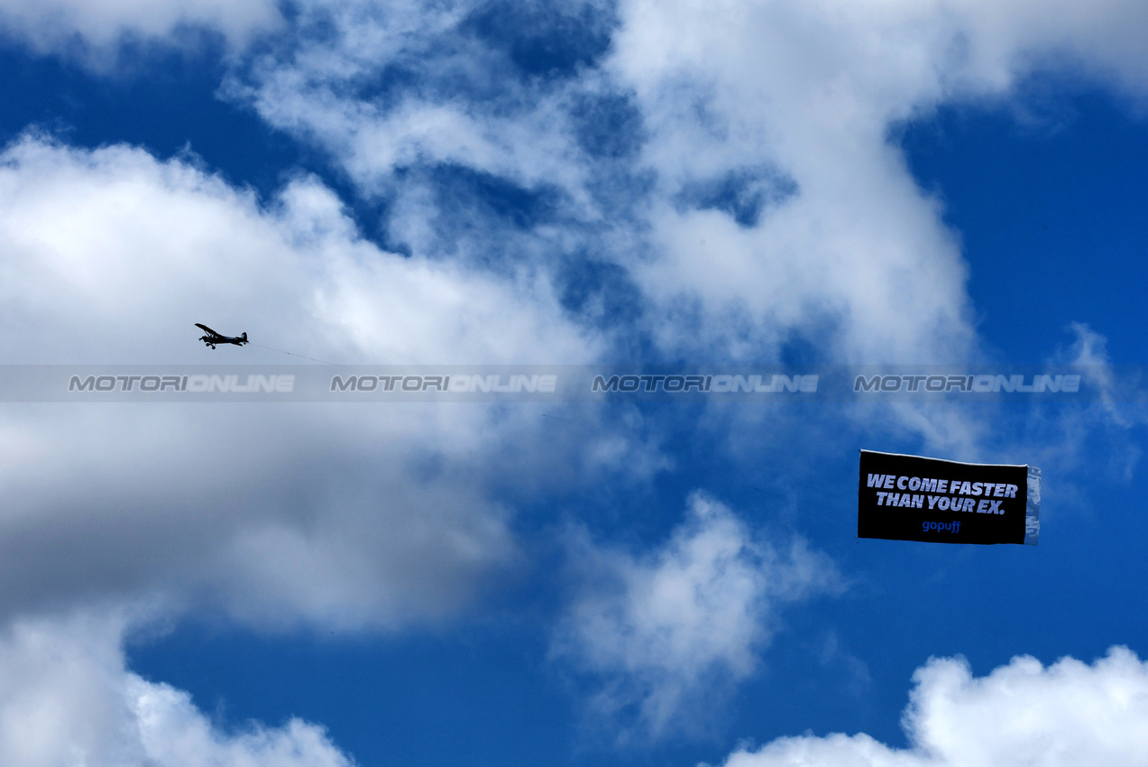GP MIAMI, Circuit Atmosfera.

02.05.2025. Formula 1 World Championship, Rd 6, Miami Grand Prix, Miami, Florida, USA, Sprint Qualifiche Day.

- www.xpbimages.com, EMail: requests@xpbimages.com © Copyright: Moy / XPB Images