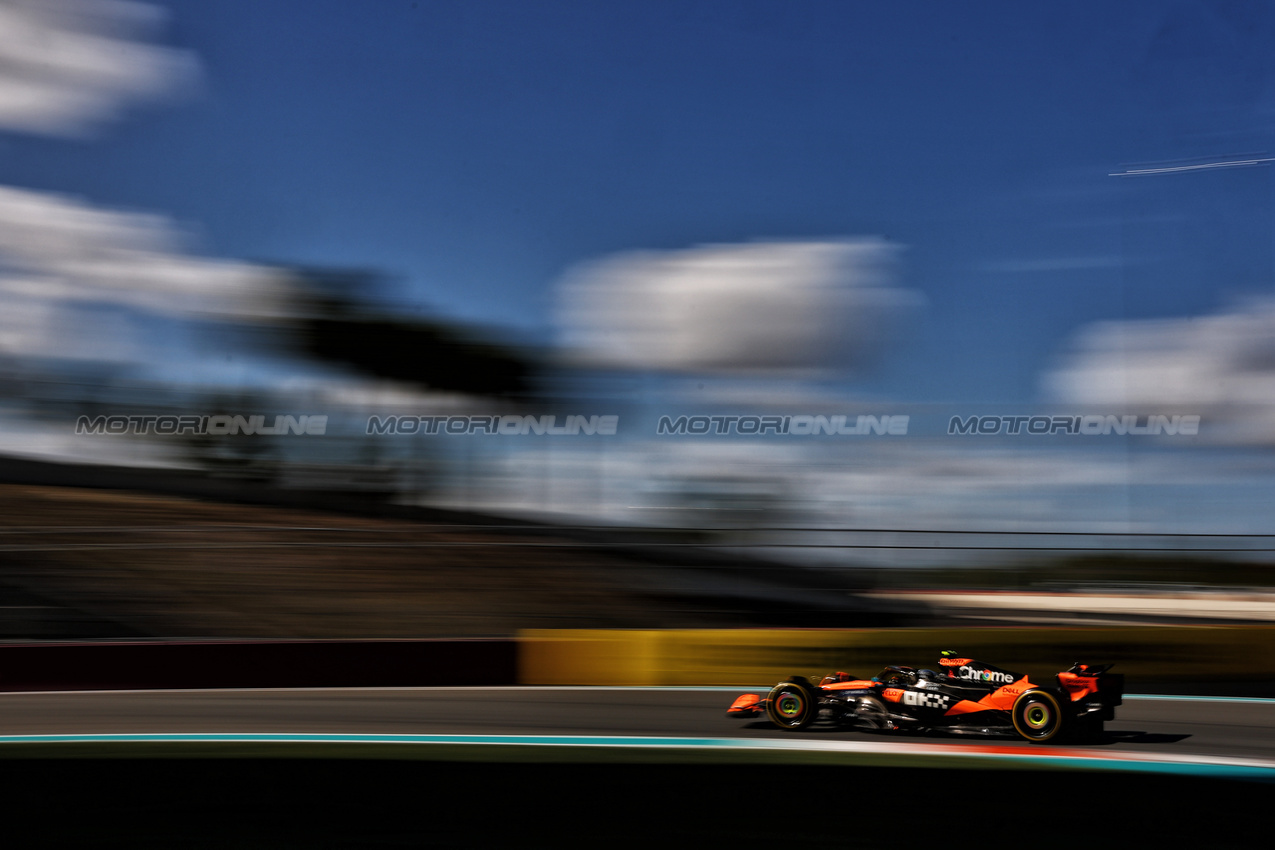 GP MIAMI, Lando Norris (GBR) McLaren MCL39.

02.05.2025. Formula 1 World Championship, Rd 6, Miami Grand Prix, Miami, Florida, USA, Sprint Qualifiche Day.

- www.xpbimages.com, EMail: requests@xpbimages.com © Copyright: Charniaux / XPB Images