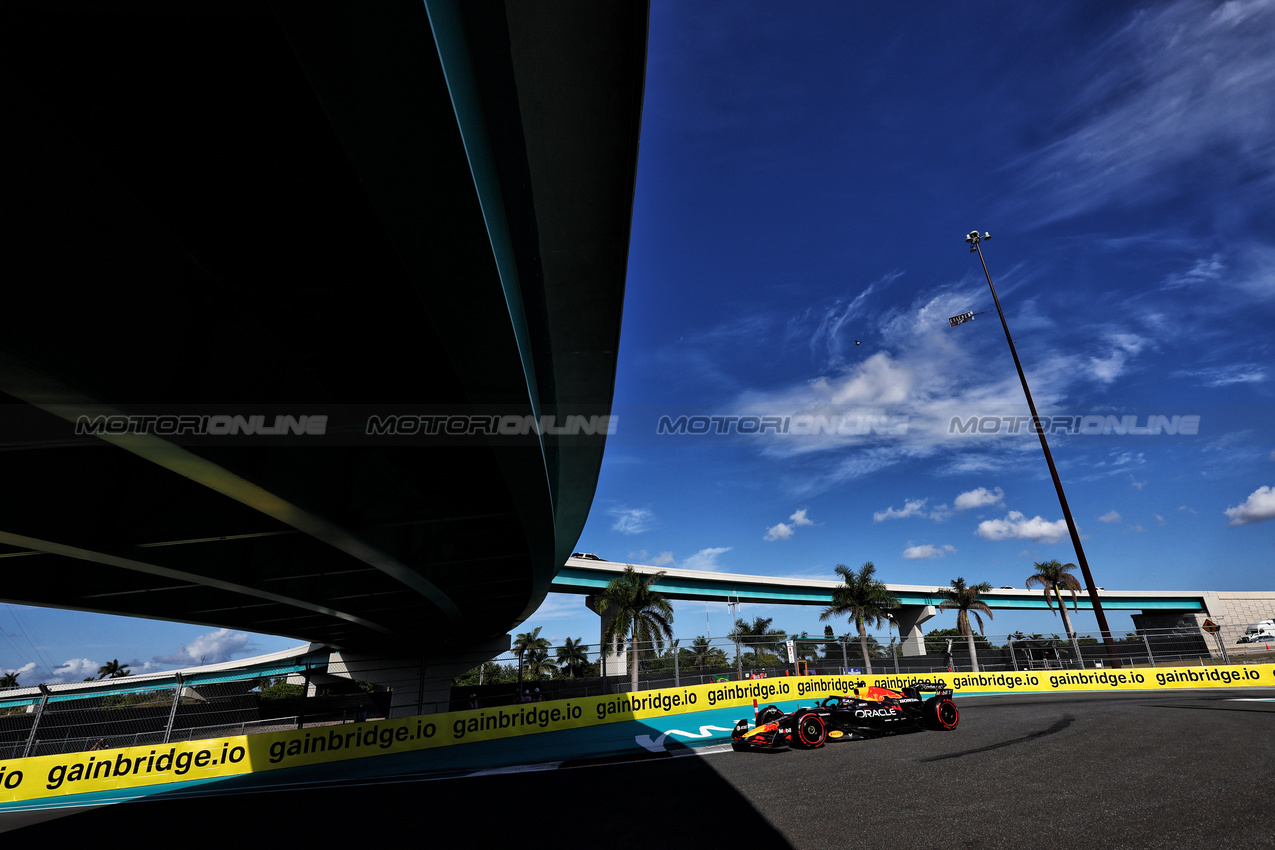 GP MIAMI, Max Verstappen (NLD) Red Bull Racing RB21.

02.05.2025. Formula 1 World Championship, Rd 6, Miami Grand Prix, Miami, Florida, USA, Sprint Qualifiche Day.

- www.xpbimages.com, EMail: requests@xpbimages.com © Copyright: Charniaux / XPB Images