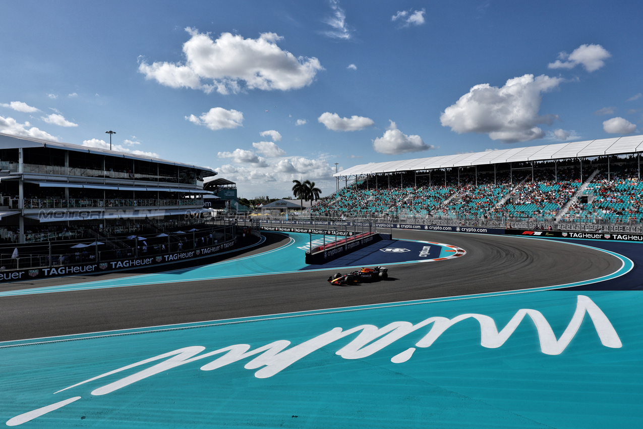 GP MIAMI, Max Verstappen (NLD) Red Bull Racing RB21.

02.05.2025. Formula 1 World Championship, Rd 6, Miami Grand Prix, Miami, Florida, USA, Sprint Qualifiche Day.

- www.xpbimages.com, EMail: requests@xpbimages.com © Copyright: Moy / XPB Images