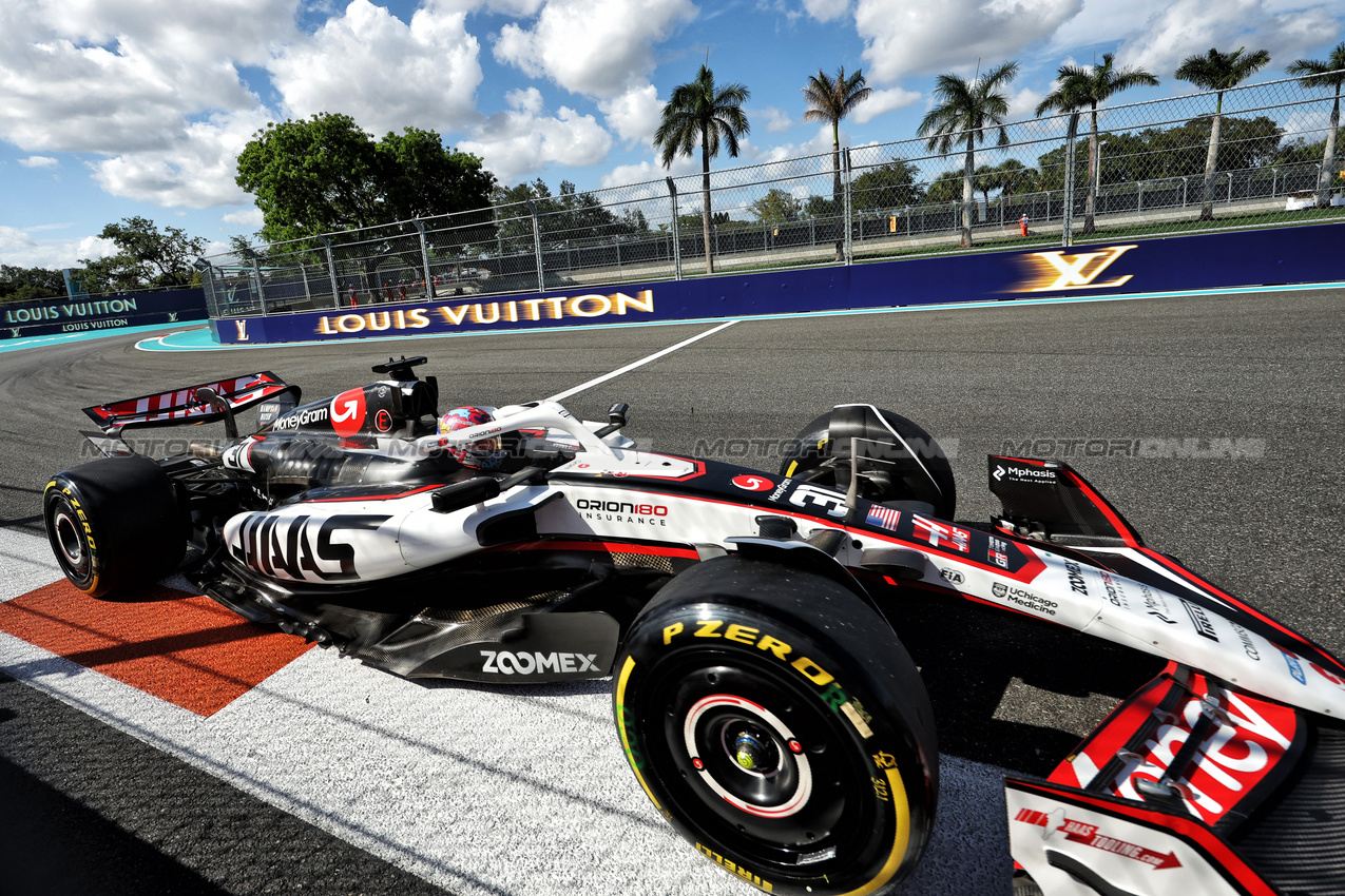 GP MIAMI, Esteban Ocon (FRA) Haas VF-25.

02.05.2025. Formula 1 World Championship, Rd 6, Miami Grand Prix, Miami, Florida, USA, Sprint Qualifiche Day.

- www.xpbimages.com, EMail: requests@xpbimages.com © Copyright: Bearne / XPB Images