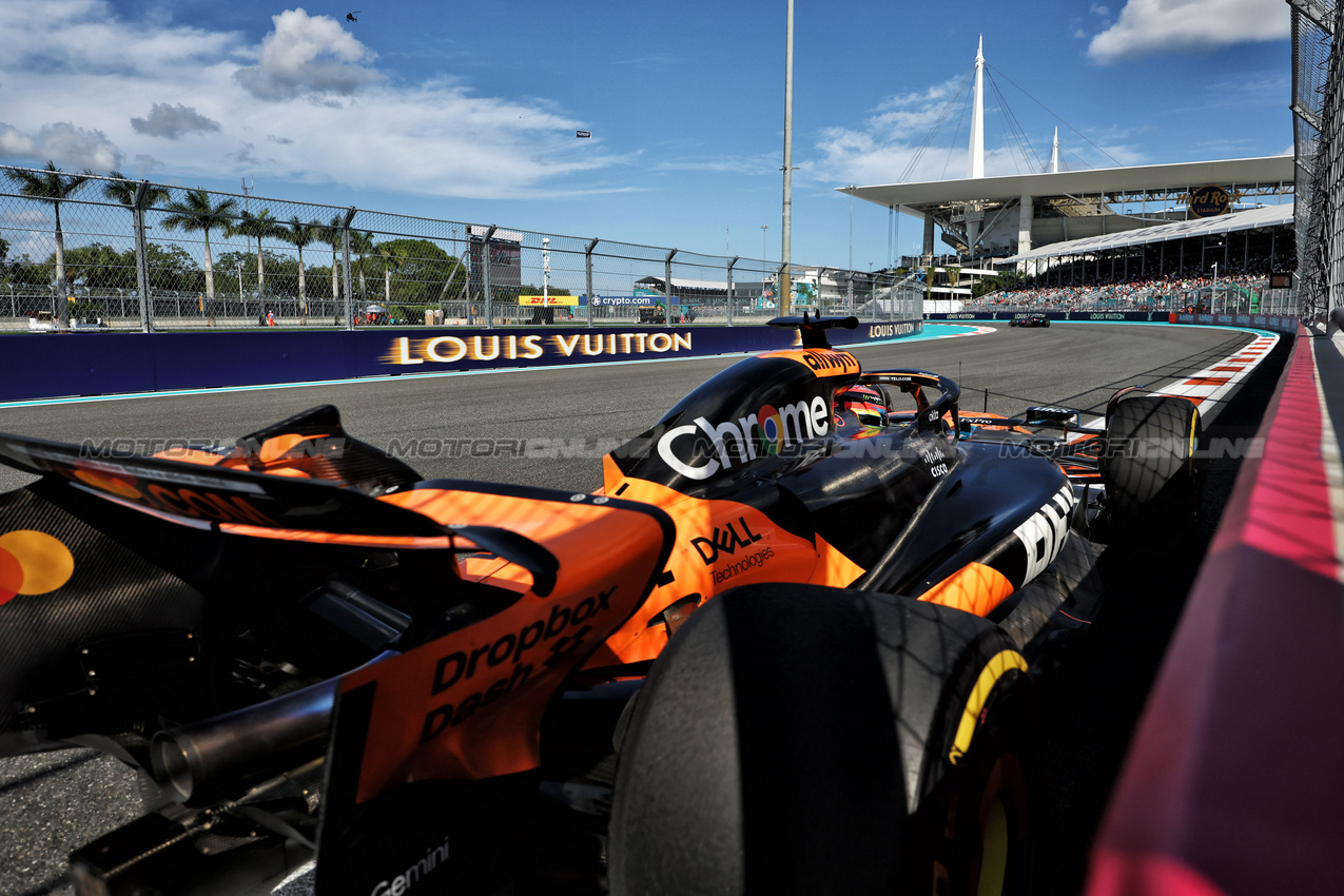 GP MIAMI, Oscar Piastri (AUS) McLaren MCL39.

02.05.2025. Formula 1 World Championship, Rd 6, Miami Grand Prix, Miami, Florida, USA, Sprint Qualifiche Day.

- www.xpbimages.com, EMail: requests@xpbimages.com © Copyright: Bearne / XPB Images