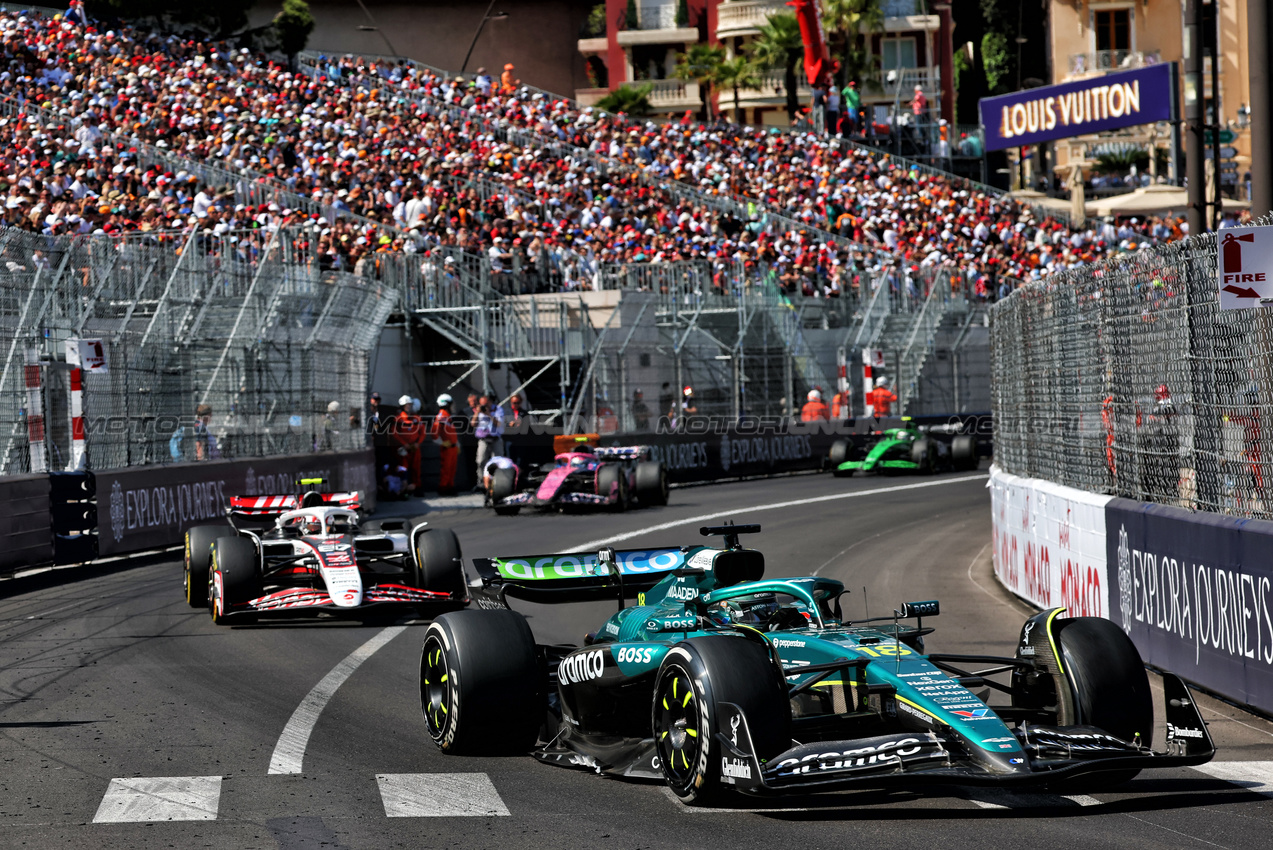 GP MONACO, Lance Stroll (CDN) Aston Martin F1 Team AMR25.



25.05.2025. Formula 1 World Championship, Rd 8, Monaco Grand Prix, Monte Carlo, Monaco, Gara Day.

- www.xpbimages.com, EMail: requests@xpbimages.com © Copyright: Batchelor / XPB Images