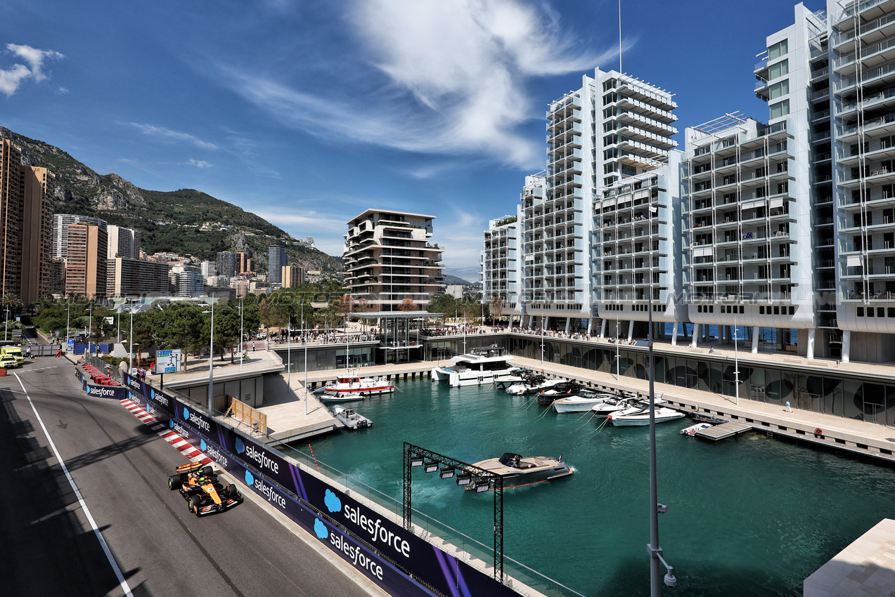GP MONACO, Lando Norris (GBR) McLaren MCL39.

25.05.2025. Formula 1 World Championship, Rd 8, Monaco Grand Prix, Monte Carlo, Monaco, Gara Day.

- www.xpbimages.com, EMail: requests@xpbimages.com © Copyright: Moy / XPB Images