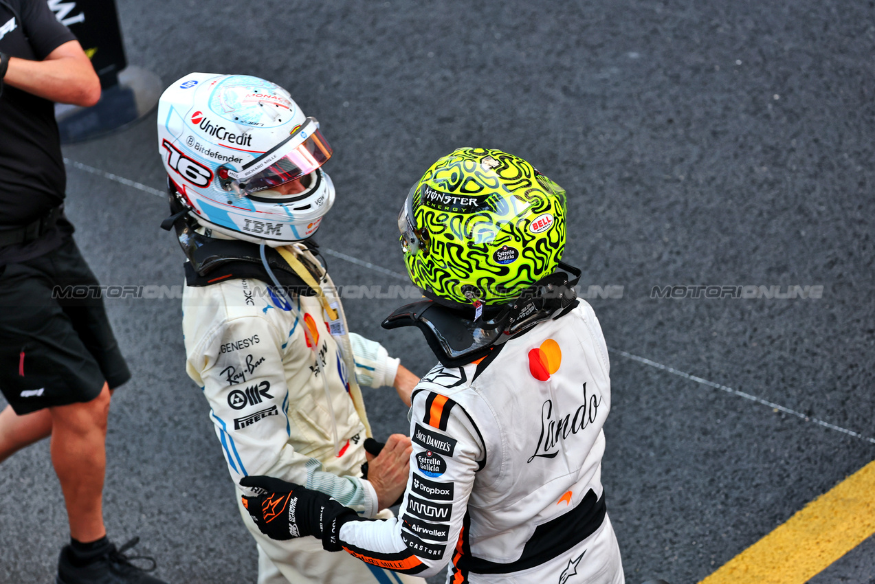 GP MONACO, (L to R): Second placed Charles Leclerc (MON) Ferrari with vincitore Lando Norris (GBR) McLaren in parc ferme.

25.05.2025. Formula 1 World Championship, Rd 8, Monaco Grand Prix, Monte Carlo, Monaco, Gara Day.

- www.xpbimages.com, EMail: requests@xpbimages.com © Copyright: Batchelor / XPB Images