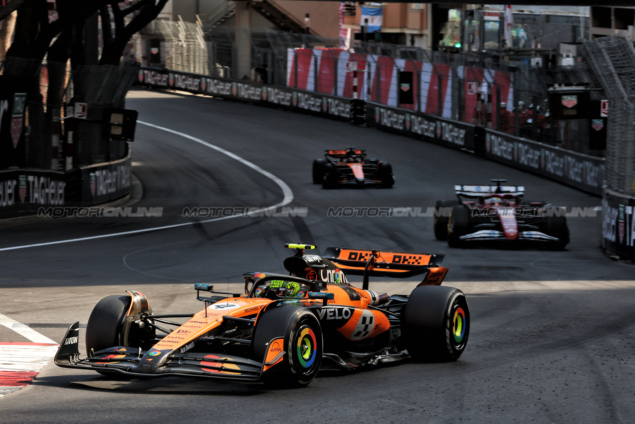 GP MONACO, Lando Norris (GBR) McLaren MCL39.

25.05.2025. Formula 1 World Championship, Rd 8, Monaco Grand Prix, Monte Carlo, Monaco, Gara Day.

- www.xpbimages.com, EMail: requests@xpbimages.com © Copyright: Charniaux / XPB Images