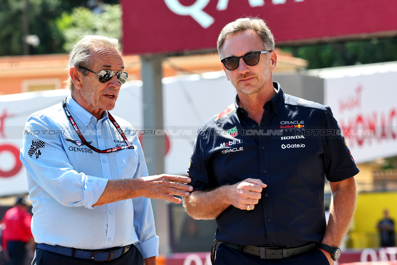 GP MONACO, (L to R): Jacky Ickx (BEL) with Christian Horner (GBR) Red Bull Racing Team Principal.

25.05.2025. Formula 1 World Championship, Rd 8, Monaco Grand Prix, Monte Carlo, Monaco, Gara Day.

- www.xpbimages.com, EMail: requests@xpbimages.com © Copyright: Batchelor / XPB Images