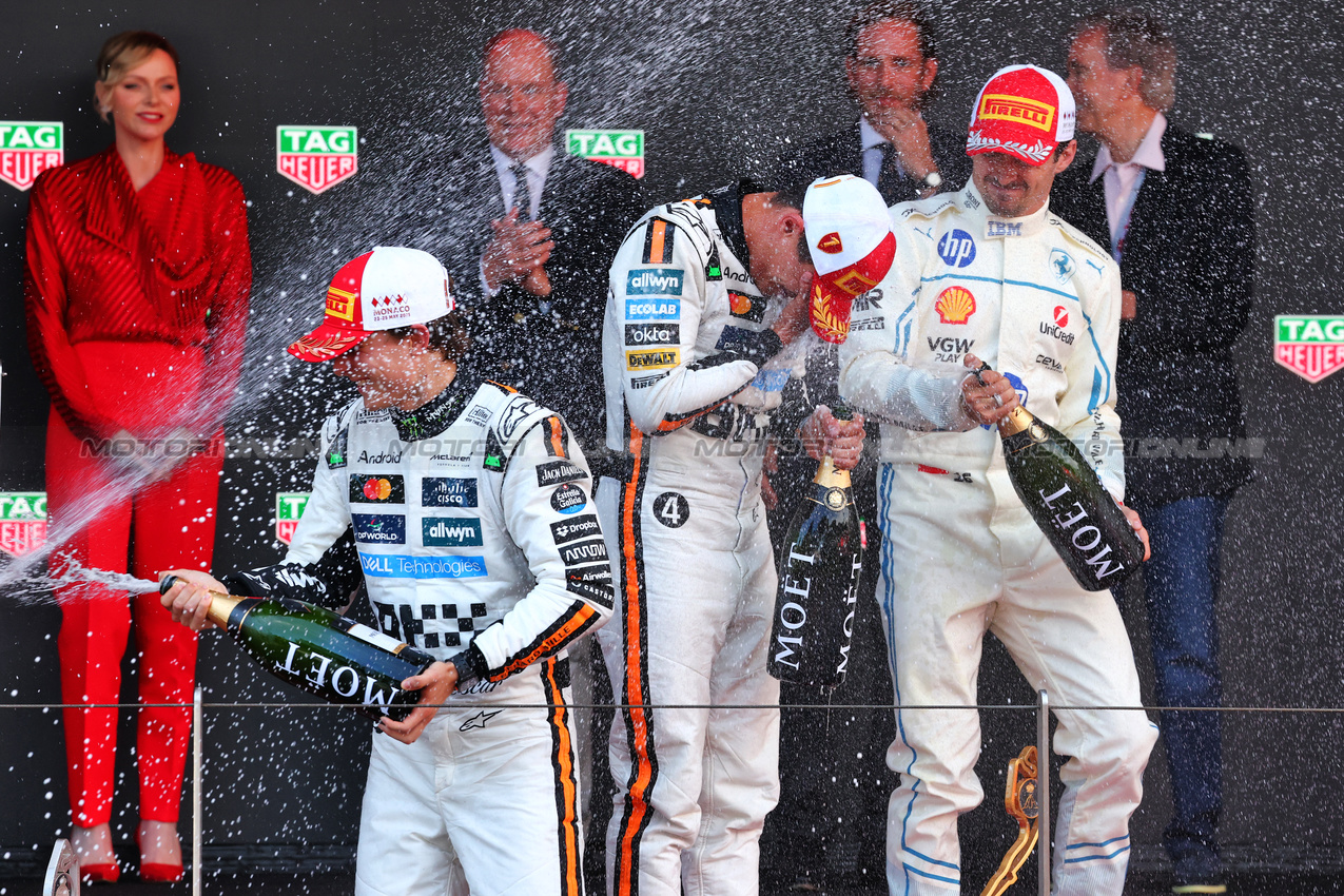 GP MONACO, Oscar Piastri (AUS) McLaren celebrates his third position on the podium.

25.05.2025. Formula 1 World Championship, Rd 8, Monaco Grand Prix, Monte Carlo, Monaco, Gara Day.

- www.xpbimages.com, EMail: requests@xpbimages.com © Copyright: Batchelor / XPB Images