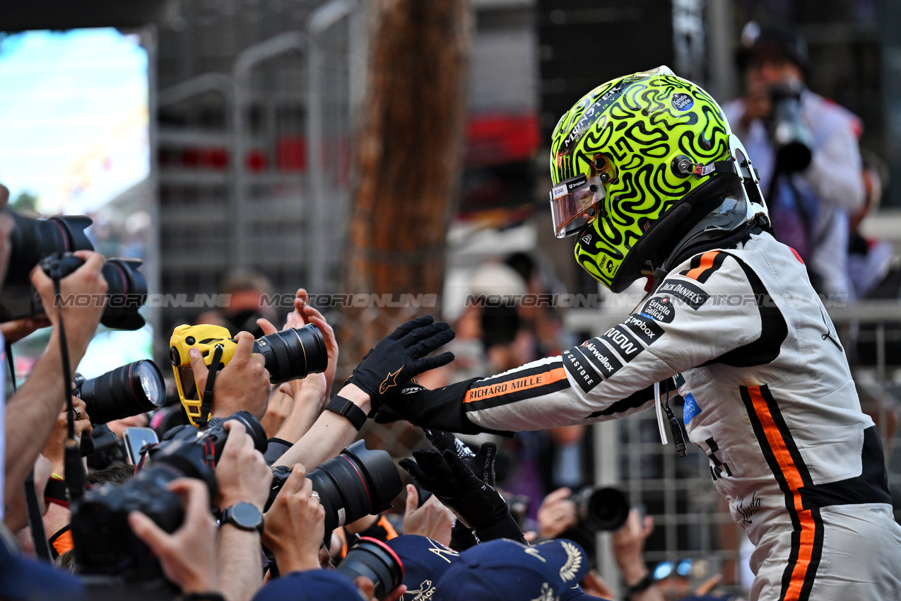 GP MONACO, Gara winner Lando Norris (GBR) McLaren celebrates in parc ferme.

25.05.2025. Formula 1 World Championship, Rd 8, Monaco Grand Prix, Monte Carlo, Monaco, Gara Day.

- www.xpbimages.com, EMail: requests@xpbimages.com © Copyright: Price / XPB Images