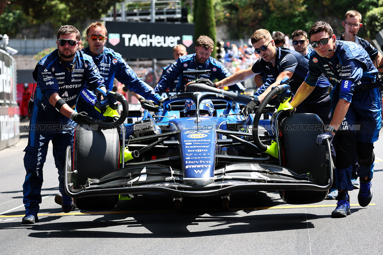 GP MONACO, Alexander Albon (THA) Atlassian Williams Racing FW47 on the grid.

25.05.2025. Formula 1 World Championship, Rd 8, Monaco Grand Prix, Monte Carlo, Monaco, Gara Day.

- www.xpbimages.com, EMail: requests@xpbimages.com © Copyright: Batchelor / XPB Images